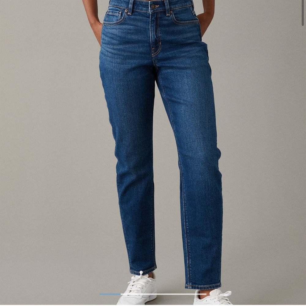 mom jeans size 00 american eagle short (no discounts)